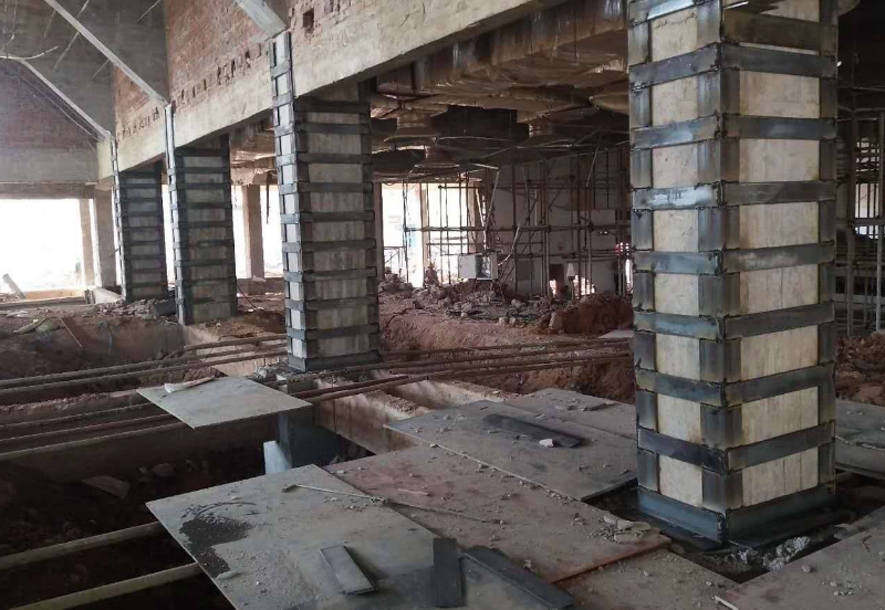 粘鋼施工所用的粘鋼膠單位面積要用幾公斤?